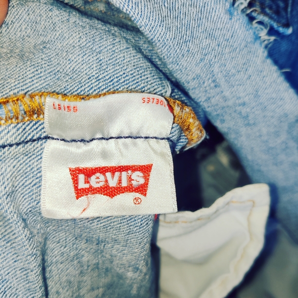 Levi's 501 Classic Blue Denim Jean Distressed Shorts Size 30 - Picture 6 of 8